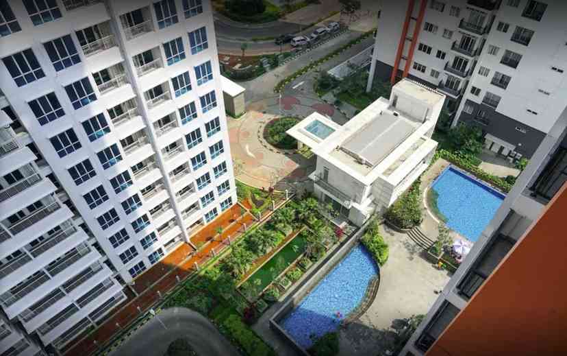 Kolam renang Aspen Residence Apartemen