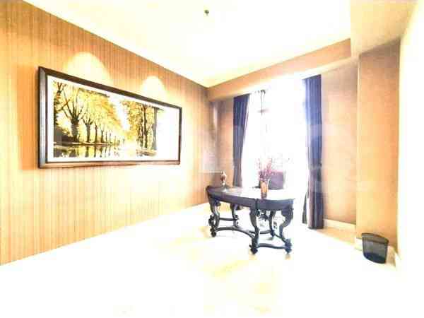 288 sqm, 21st floor, 3 BR apartment for sale in Simprug 1