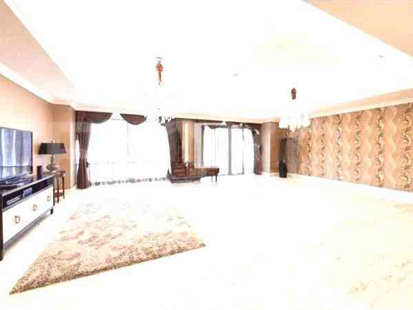 Dijual Apartemen 3 BR, Lantai 21, Luas 288 m2 di Simprug 5