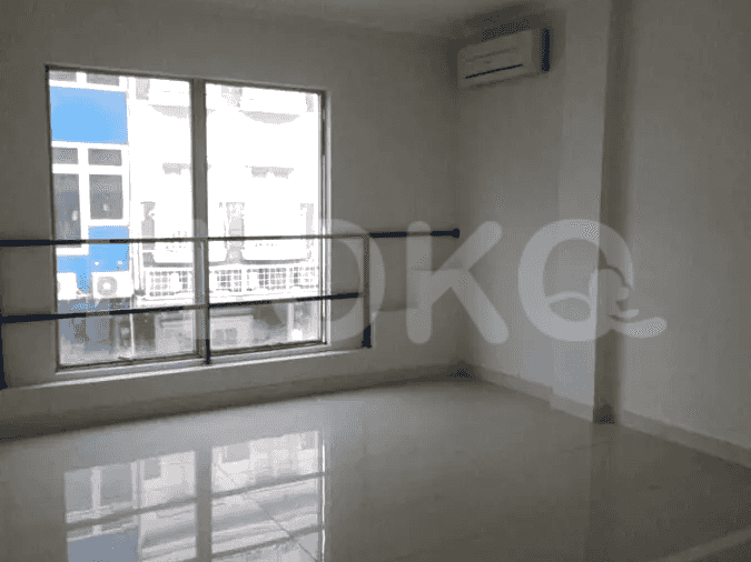 Dijual Ruko Luas 72 m2 di Golden Plaza Fatmawati, Fatmawati 2