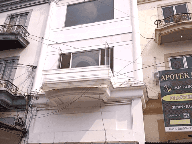 250 sqm, shophouse for rent in Pancora, Pancoran 3