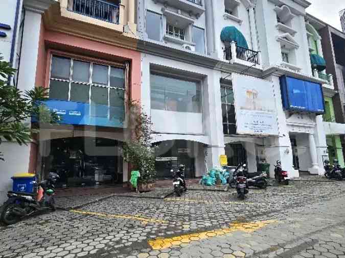 370 sqm, shophouse for sale in Plaza 5, Pondok Indah 1