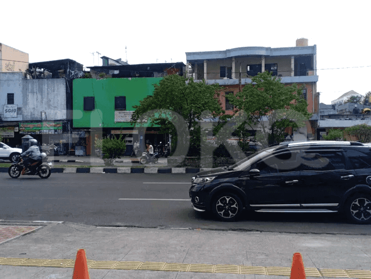 108 sqm, shophouse for rent in Paus Rawamangun, Pulo Gadung 3