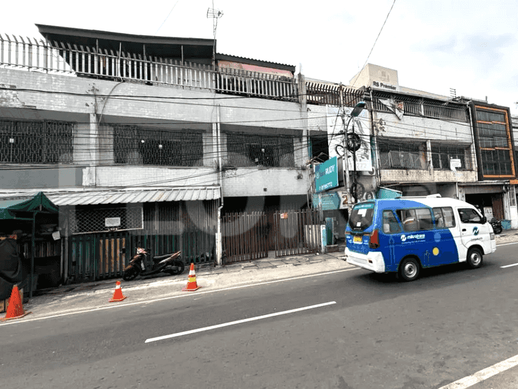 Dijual Ruko Luas 200 m2 di Jatinegara Timur, Jatinegara 3