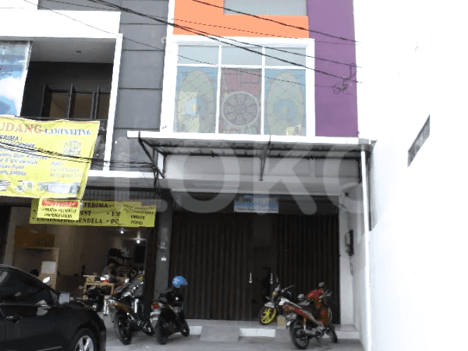 210 sqm, shophouse for sale in Bungur, Senen 3