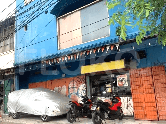 420 sqm, shophouse for sale in Letjend Soeprapto, Senen 1