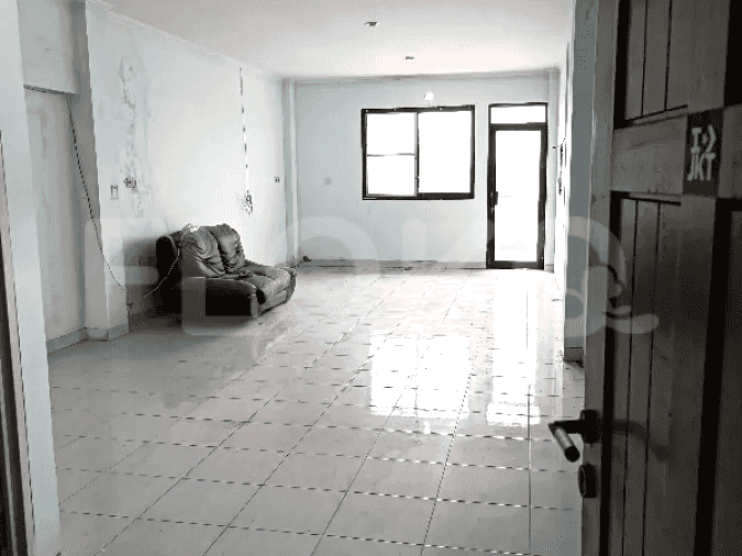 240 sqm, shophouse for sale in Kali Baru, Senen 2