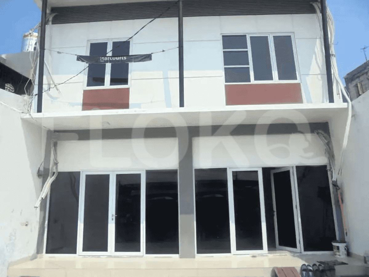 240 sqm, shophouse for sale in Senen Raya, Senen 2