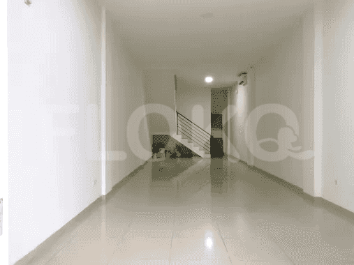 210 sqm, shophouse for rent in Penjaringan, Pluit 4