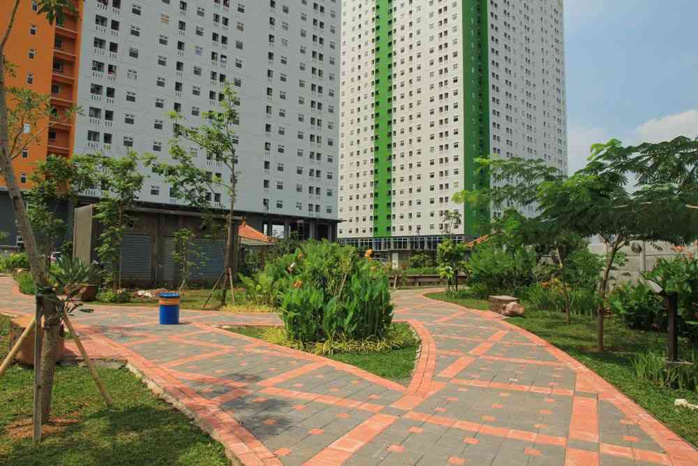 Park Green Pramuka City Apartment