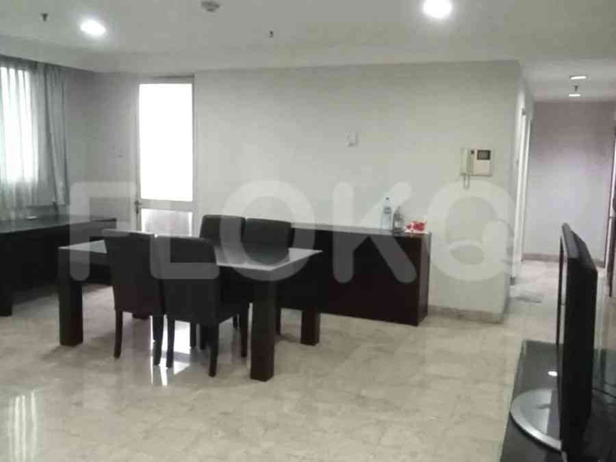 Dijual Apartemen 2 BR, Lantai 3, Luas 135 m2 di Kebayoran Lama 1