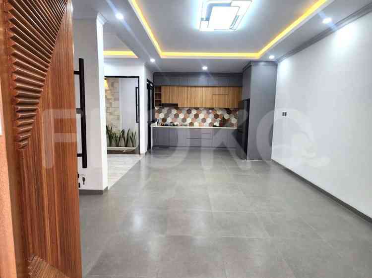 240 sqm, 3 BR house for sale in Jagakarsa, Cinere 3