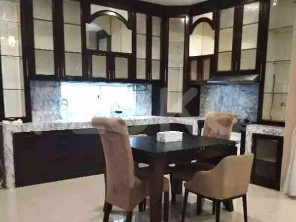 Disewakan Rumah 4 BR, Luas 180 m2 di Jl. Serena Hills, Lebak Bulus 1