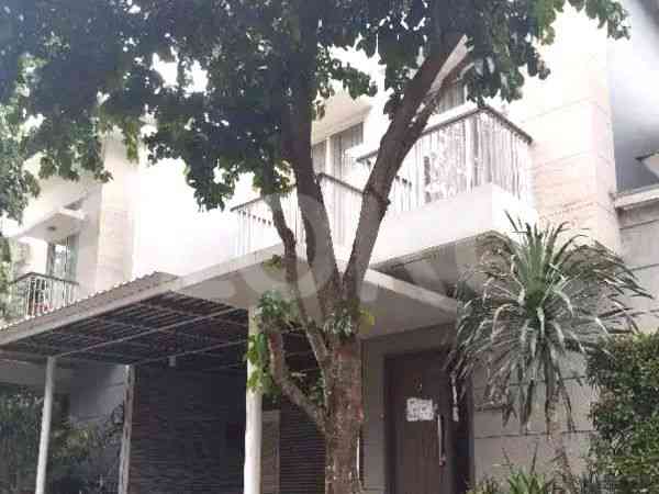 Disewakan Rumah 4 BR, Luas 180 m2 di Jl. Serena Hills, Lebak Bulus 2