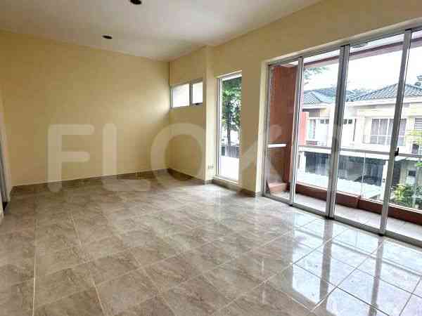 200 sqm, 3 BR house for rent in Jl. Raya Cirendeu, Cilandak 1