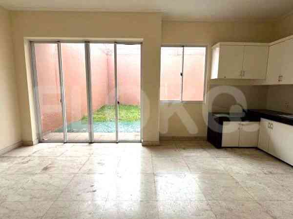 200 sqm, 3 BR house for rent in Jl. Raya Cirendeu, Cilandak 4