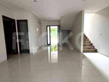 180 sqm, 3 BR house for rent in Jl. Serenia Hills, Lebak Bulus 1