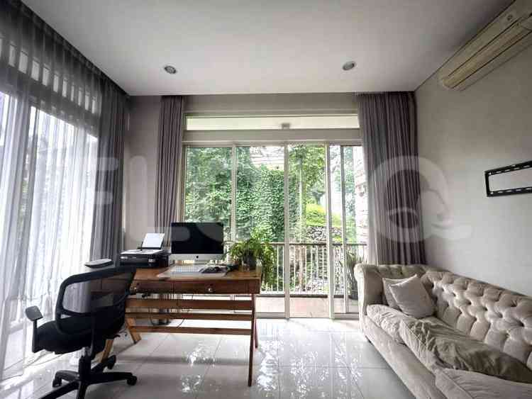 Dijual Rumah 4 BR, Luas 230 m2 di Jl. Karang Tengah Raya, Lebak Bulus 13