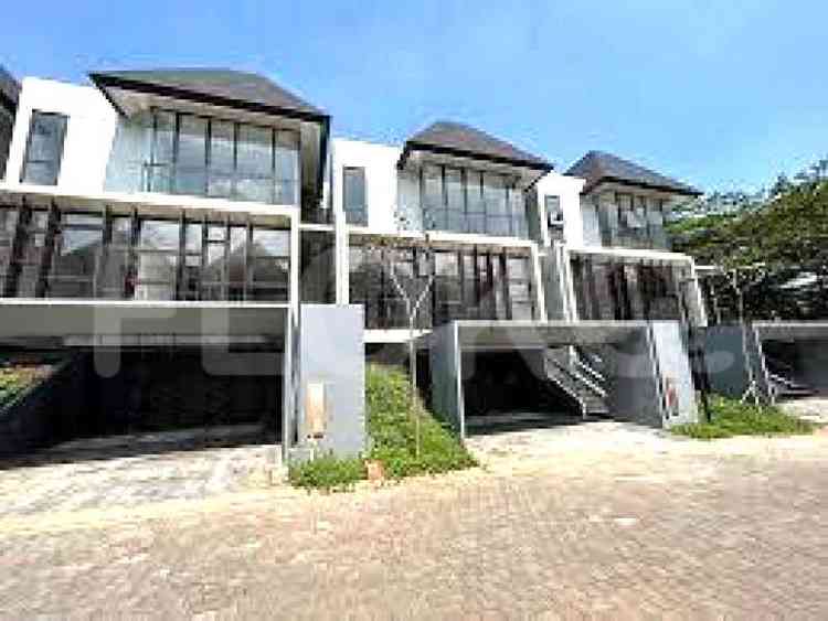 Dijual Rumah 4 BR, Luas 263 m2 di Jl. Serenia Hills, Lebak Bulus 2