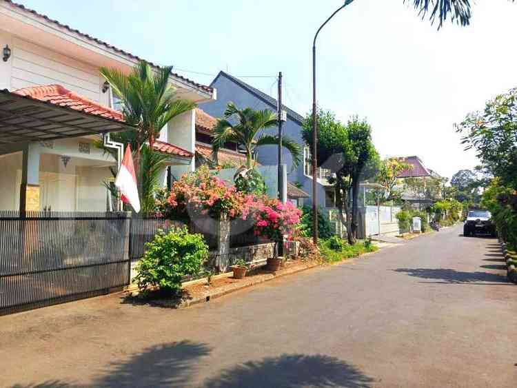 Dijual Rumah 5 BR, Luas 275 m2 di Jl. Delima Timur IV, Lebak Bulus 2