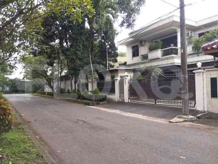 Dijual Rumah 5 BR, Luas 450 m2 di Jl. Taman Lebak Bulus V, Lebak Bulus 4