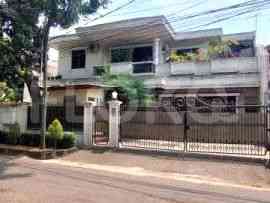 Dijual Rumah 5 BR, Luas 450 m2 di Jl. Taman Lebak Bulus V, Lebak Bulus 1