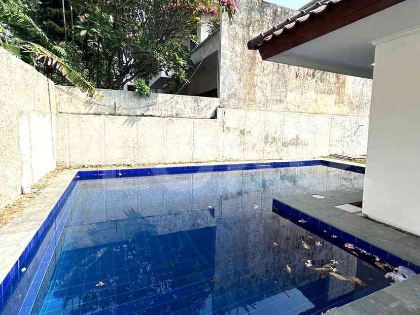 413 sqm, 3 BR house for rent in Patraland Kuningan, Kuningan 5