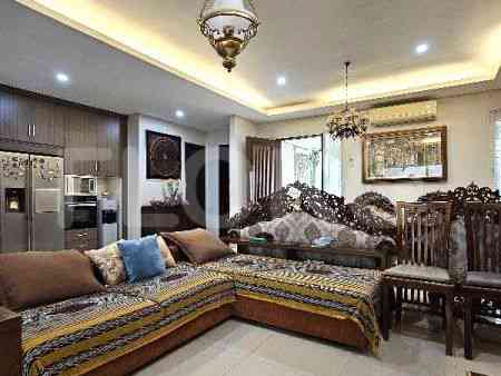 Dijual Rumah 4 BR, Luas 215 m2 di Jl. Serenia Hills, Lebak Bulus 12