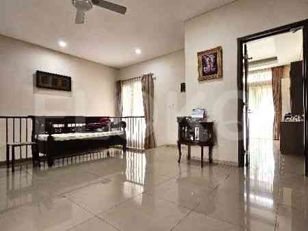 Dijual Rumah 4 BR, Luas 215 m2 di Jl. Serenia Hills, Lebak Bulus 4