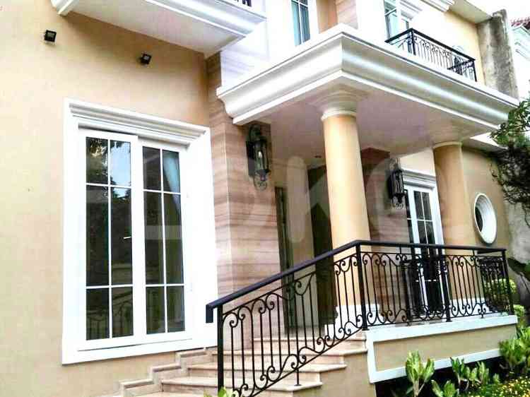 700 sqm, 4 BR house for rent in Senayan, Senayan 1