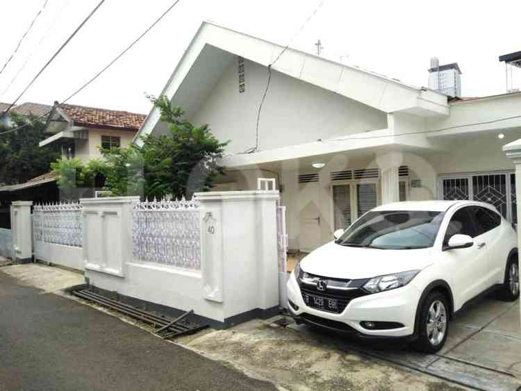 250 sqm, 6 BR house for sale in Jl. Kelingkit 3, Tebet 1