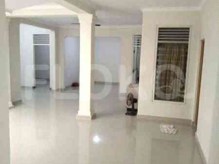 Dijual Rumah 6 BR, Luas 250 m2 di Jl. Kelingkit 3, Tebet 6