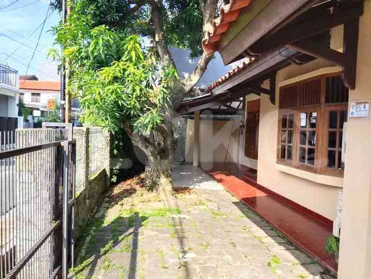 Dijual Rumah 4 BR, Luas 215 m2 di Jl. Warung Jati Timur, Kalibata 10