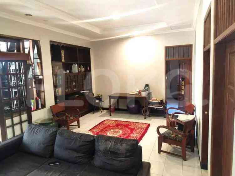 Dijual Rumah 4 BR, Luas 215 m2 di Jl. Warung Jati Timur, Kalibata 8