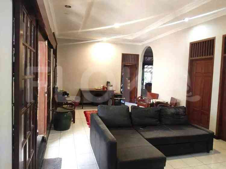 Dijual Rumah 4 BR, Luas 215 m2 di Jl. Warung Jati Timur, Kalibata 9