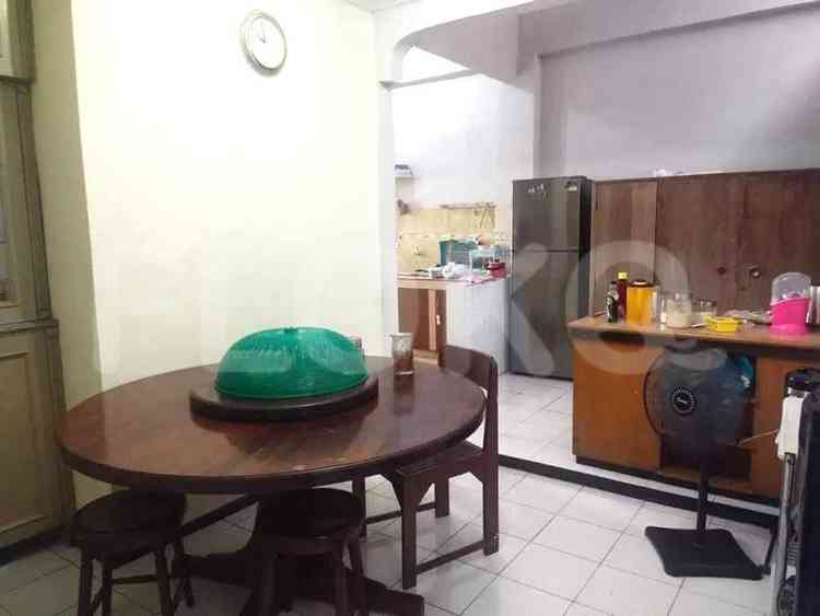 Dijual Rumah 4 BR, Luas 215 m2 di Jl. Warung Jati Timur, Kalibata 3