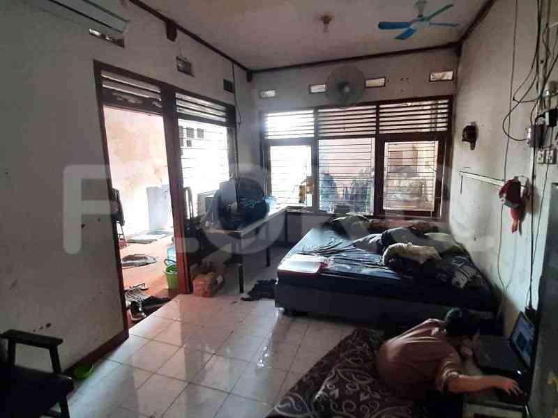 Dijual Rumah 5 BR, Luas 120 m2 di Jl. Raya Pasar Minggu, Pasar Minggu 8