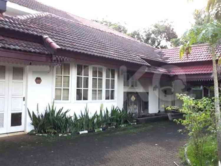 Dijual Rumah 5 BR, Luas 400 m2 di Jl. Loka Indah, Pancoran 10