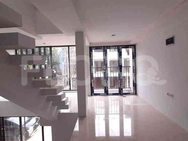 Dijual Rumah 6 BR, Luas 200 m2 di Jl. Pancoran Timur 5, Pancoran 20