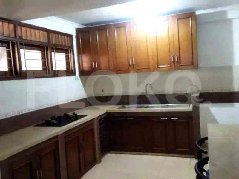 Dijual Rumah 5 BR, Luas 180 m2 di Jl. Cikoko Barat, Pancoran 2