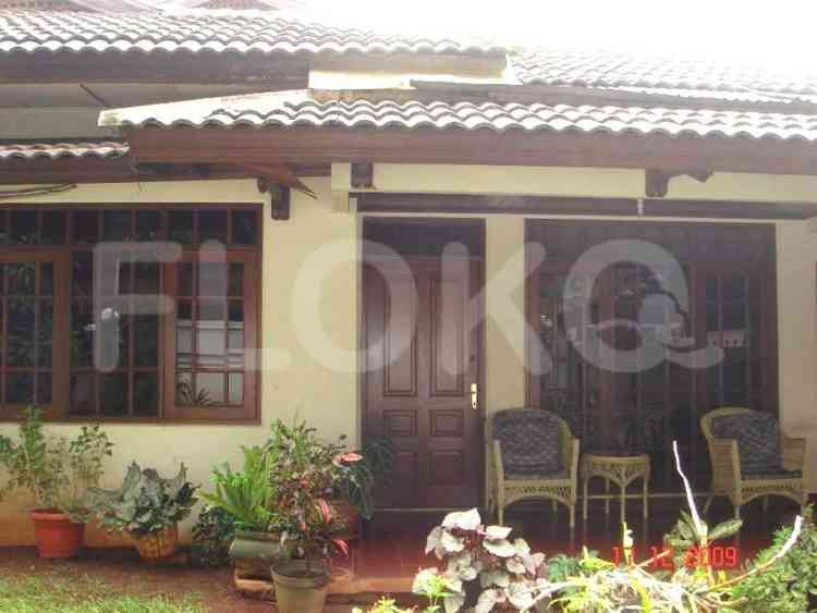 260 sqm, 4 BR house for sale in Jl. Daksapiun, Pancoran 1