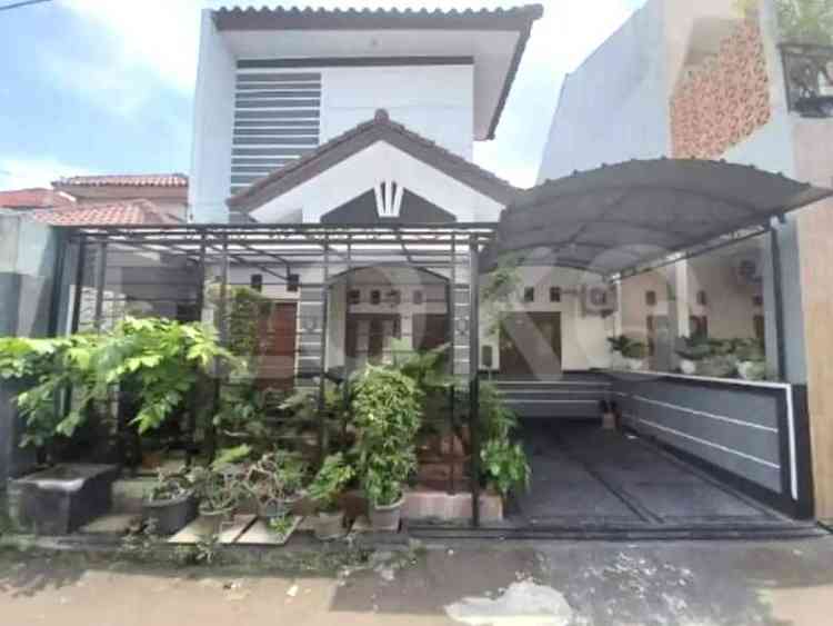 200 sqm, 4 BR house for sale in Jl. Eretan, Kramat Jati 1