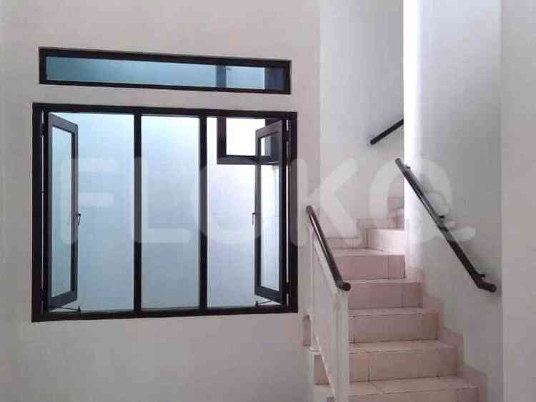 Disewakan Rumah 4 BR, Luas 230 m2 di Jl. Pancoran Timur 1, Pancoran 8