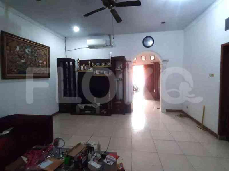 Disewakan Rumah 4 BR, Luas 180 m2 di Jl. Kalibata Raya, Kalibata 2