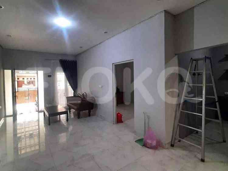 200 sqm, 4 BR house for rent in Jl. Kalibata Raya, Kalibata 16