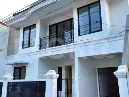 Dijual Rumah 5 BR, Luas 300 m2 di Jl. Jambu, Kalibata 2