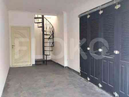 300 sqm, 5 BR house for sale in Jl. Jambu, Kalibata 6