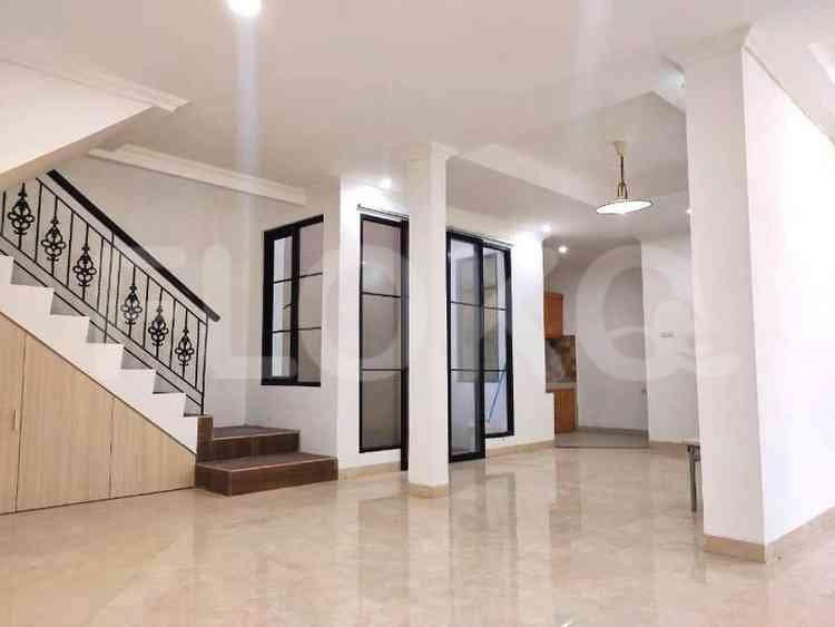 300 sqm, 5 BR house for sale in Jl. Jambu, Kalibata 15