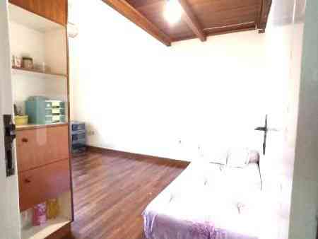 Dijual Rumah 6 BR, Luas 220 m2 di Jl. Pejaten Indah, Pejaten 15