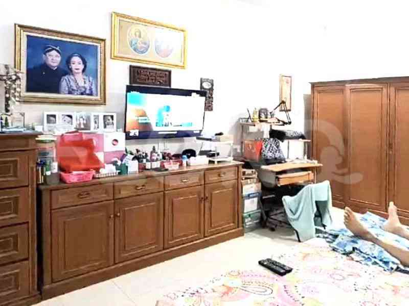 Dijual Rumah 4 BR, Luas 300 m2 di Jl. Kalibata Selatan, Kalibata 10